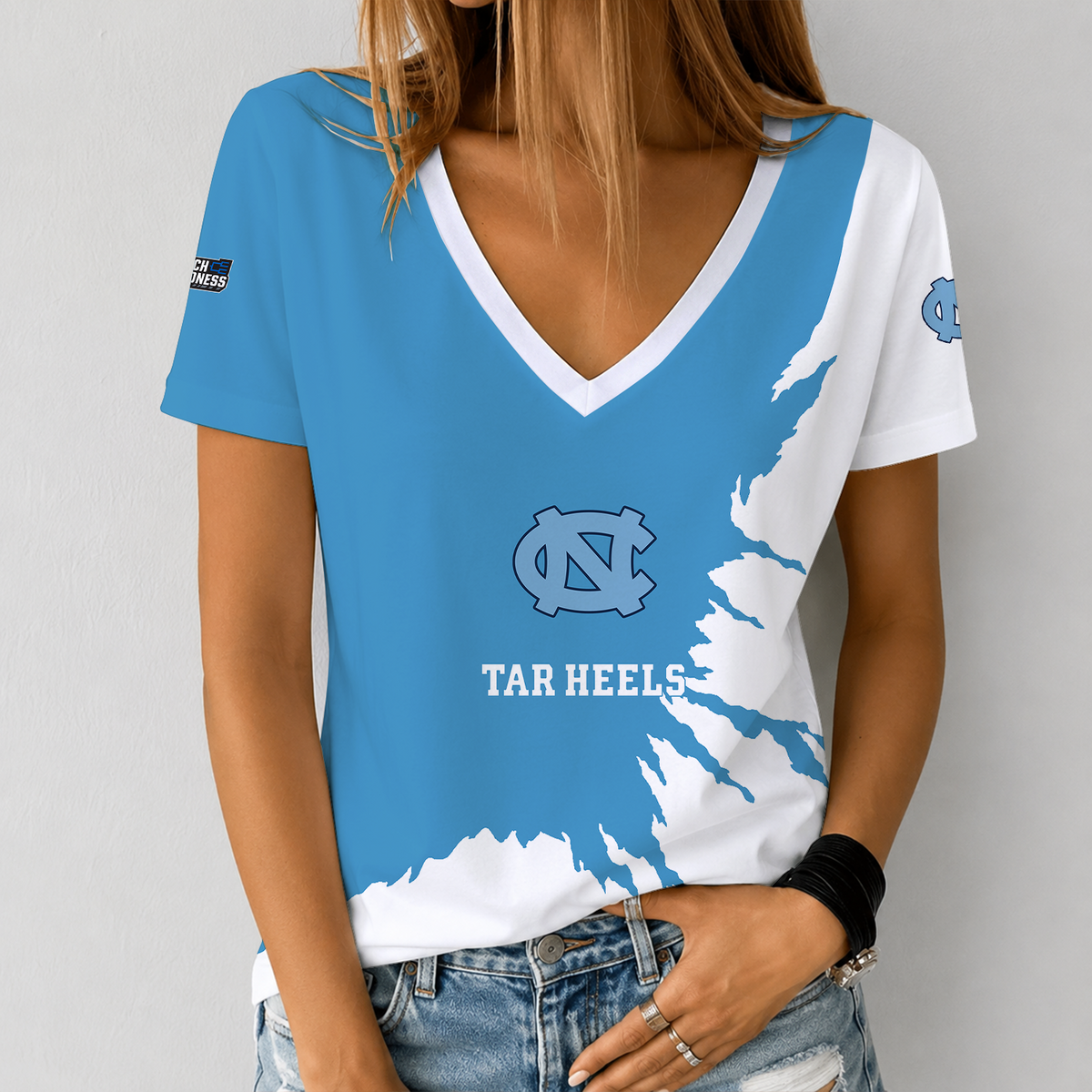 [SLAM DUNK DEAL] NEW CUSTOMIZED NCAA MAM05 NTH NORTH CAROLINA TAR HEELS V-NECK FEMALE SHIRT