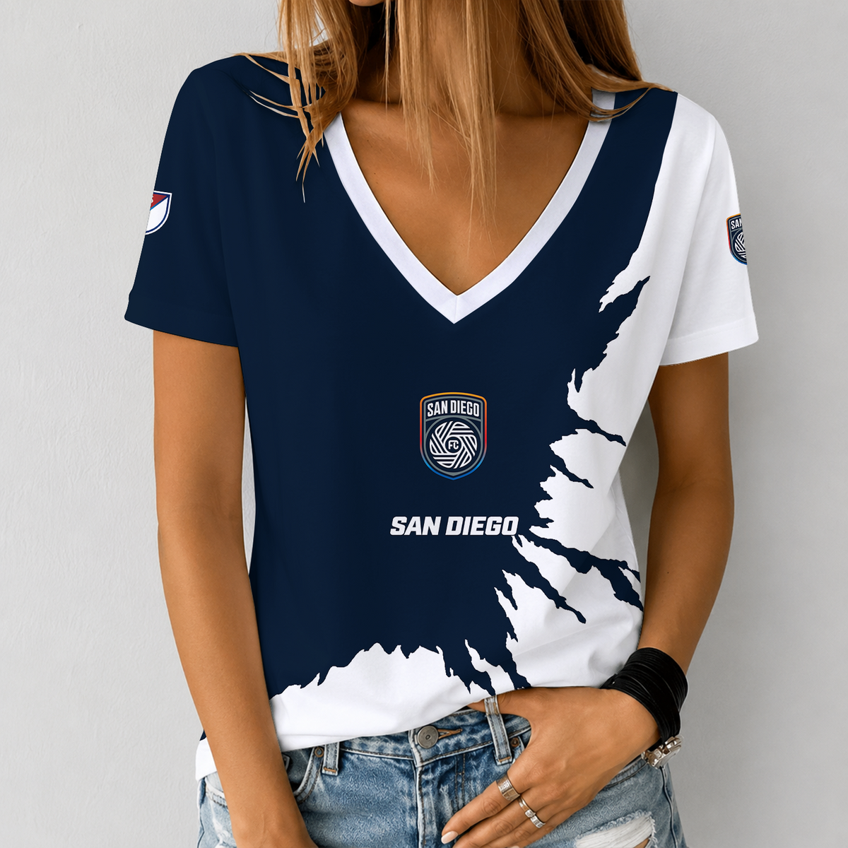 [GOAL DEAL] NEW CUSTOMIZED MLS16 SDF SAN DIEGO FC V-NECK FEMALE SHIRT